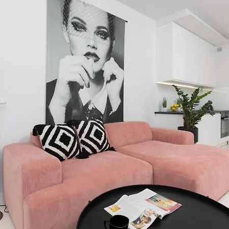 Stylish Apartment Przedpole With Balcony & Parking By Noclegi Renters Варшава Екстер'єр фото