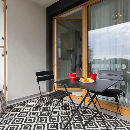 Stylish Apartment Przedpole With Balcony & Parking By Noclegi Renters Варшава Екстер'єр фото